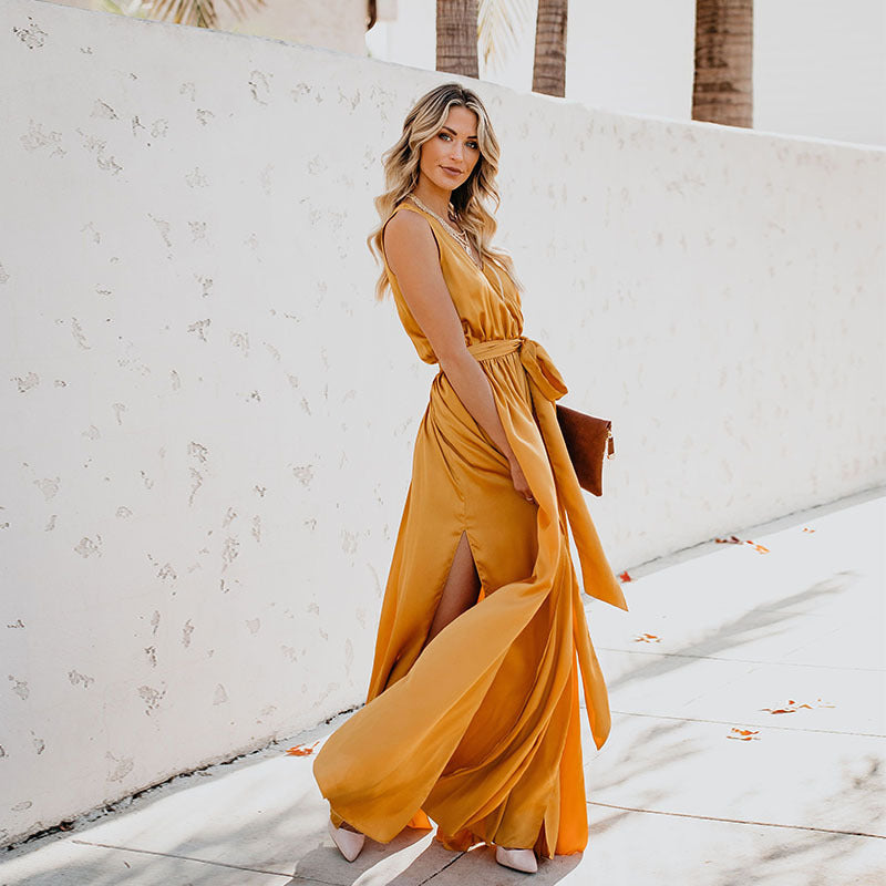Exquisite neck sleeveless long fashion dress