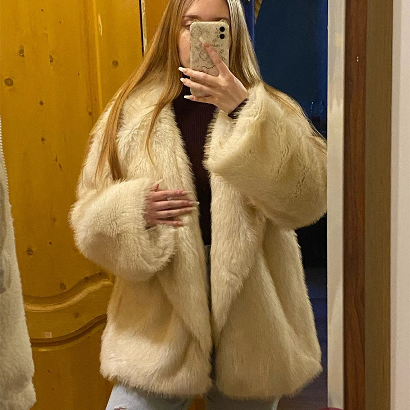 Coat | Oversized faux fur coat