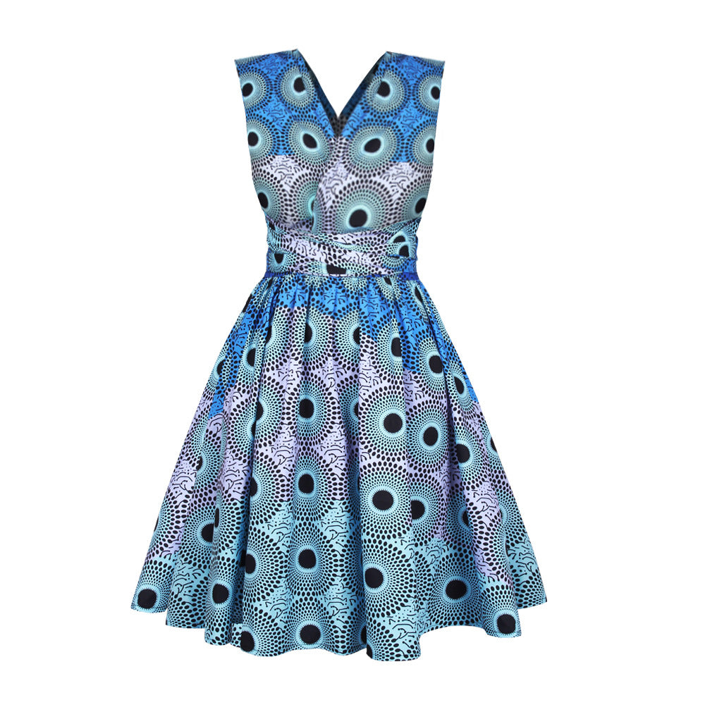 Timeless pleated nightclub dress with lace and V-neckline