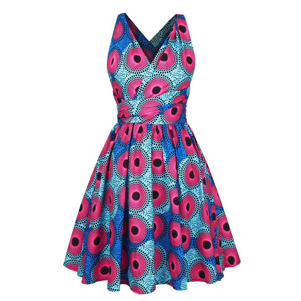Timeless pleated nightclub dress with lace and V-neckline