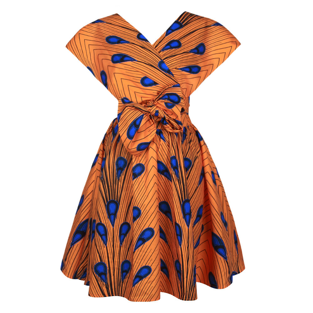 Timeless pleated nightclub dress with lace and V-neckline