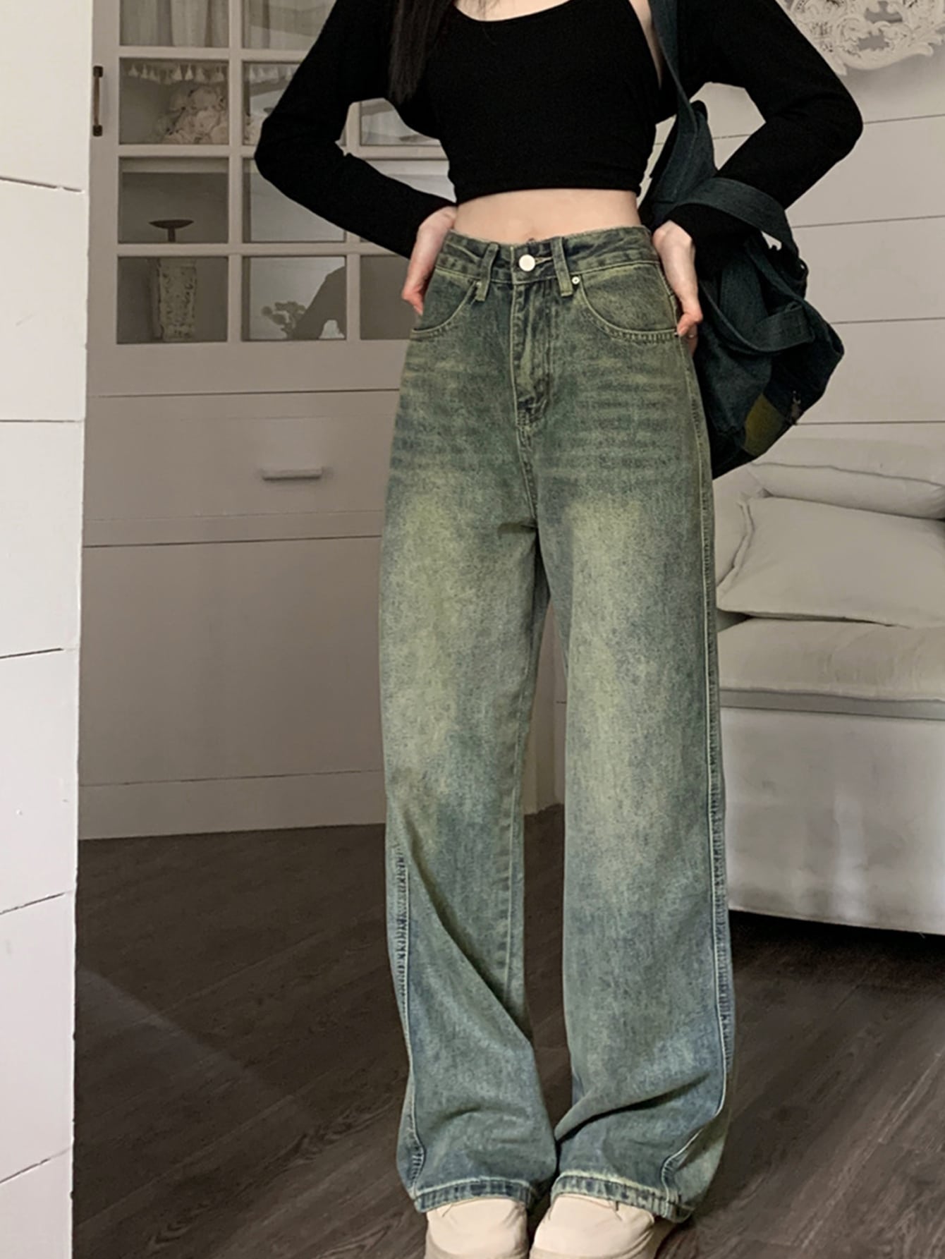 Baggy denim jeans