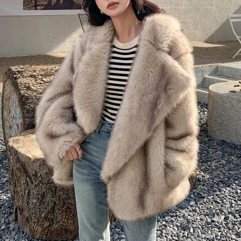 Coat | Oversized faux fur coat