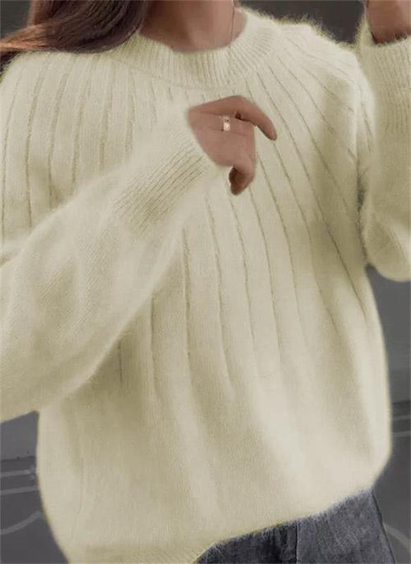 Women's cashmere sweaters: naturally beautiful in fur colors