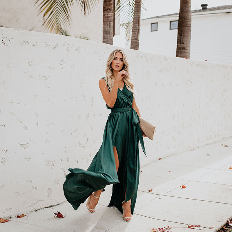 Exquisite neck sleeveless long fashion dress