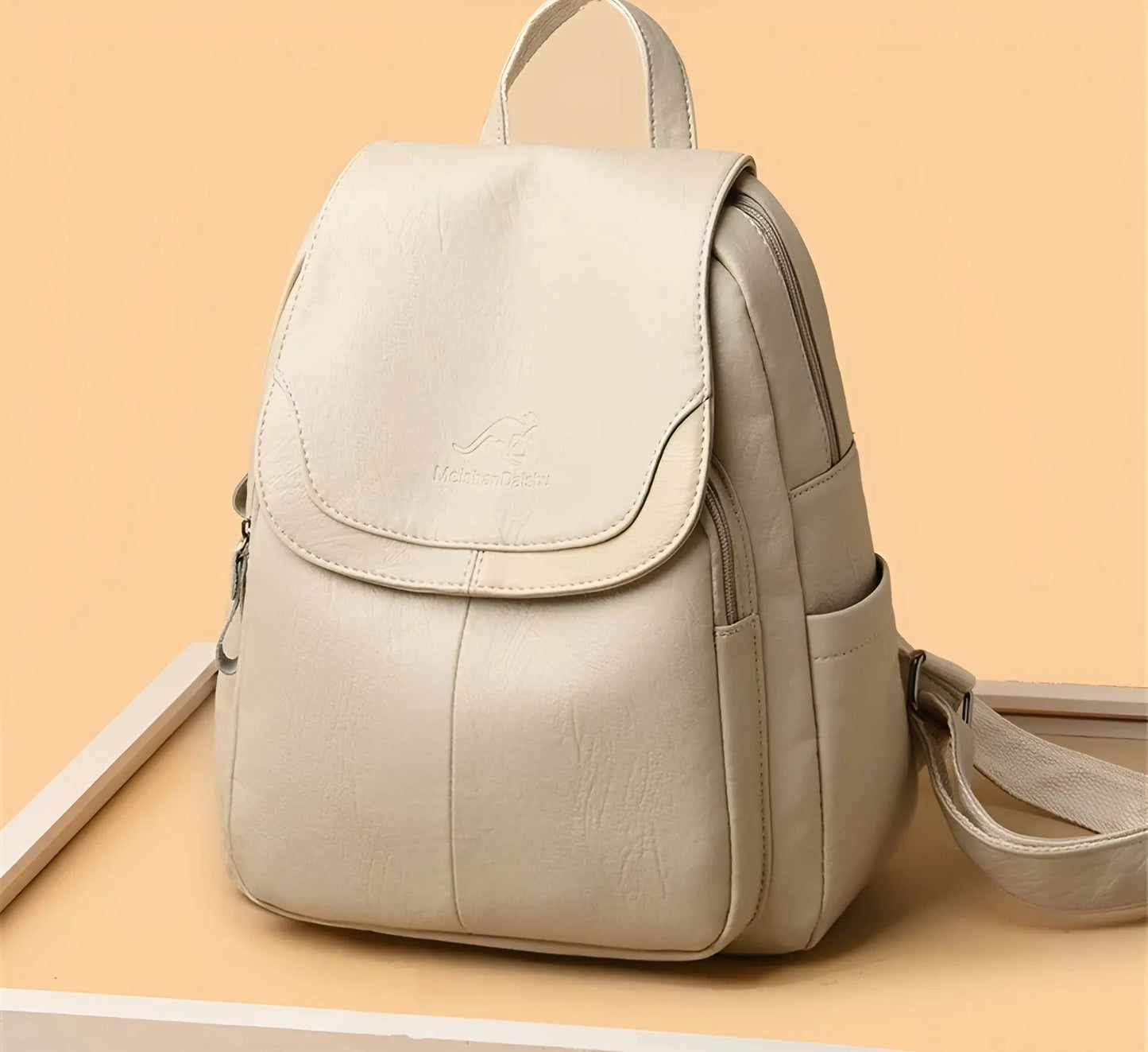 Bag | Spacious leather backpack