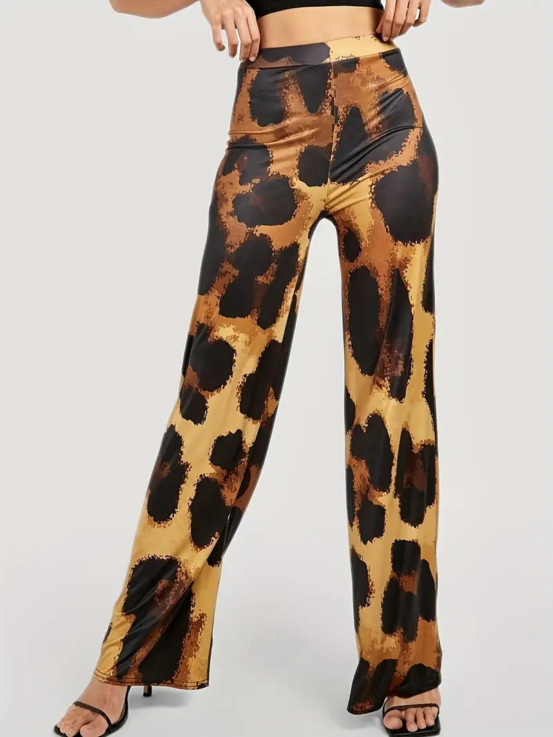 High-waisted pants with leopard print