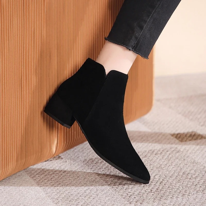 Ankle boot with low heel and side zipper for women - women's ankle boots