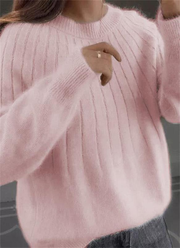 Women's cashmere sweaters: naturally beautiful in fur colors