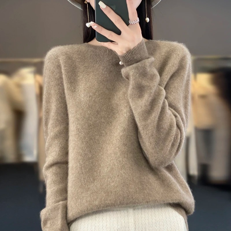 Stylish cashmere sweater for women - Soft knitted sweater for fall