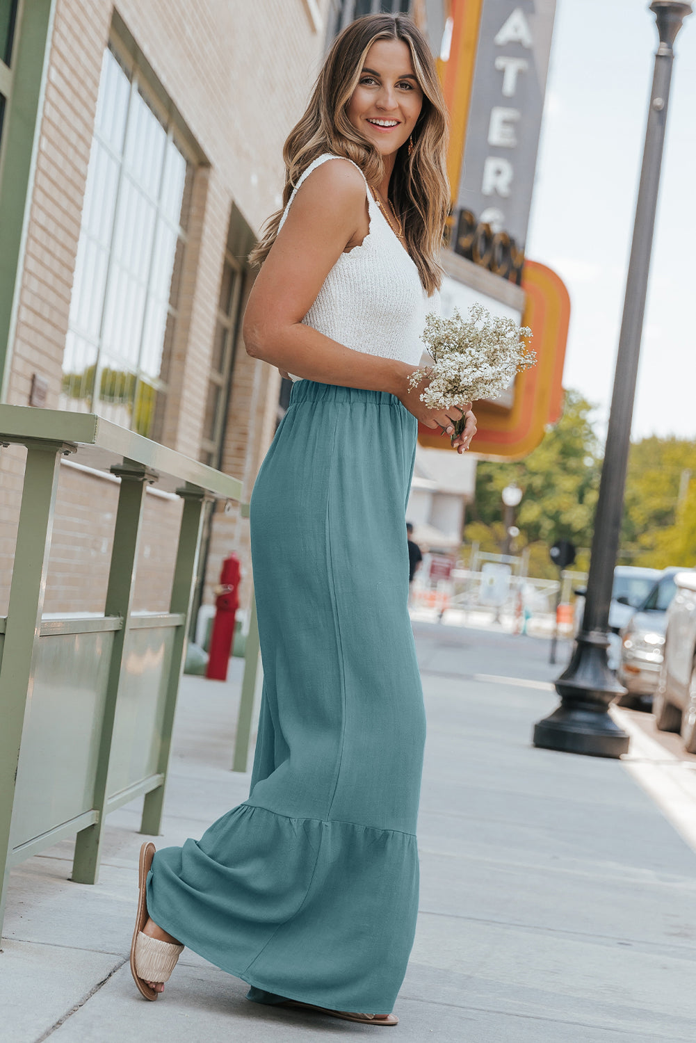 Ruffled pants with high waist