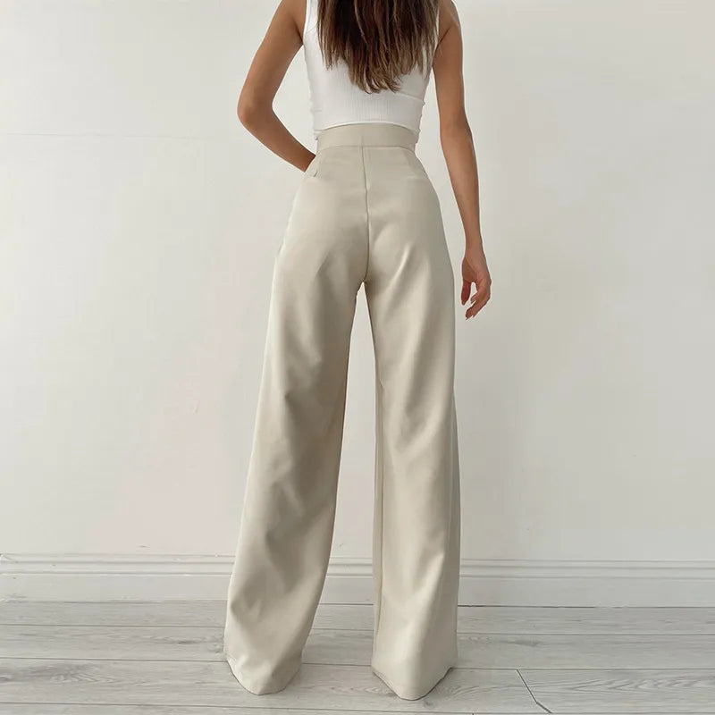 Pants with high waist and button placket