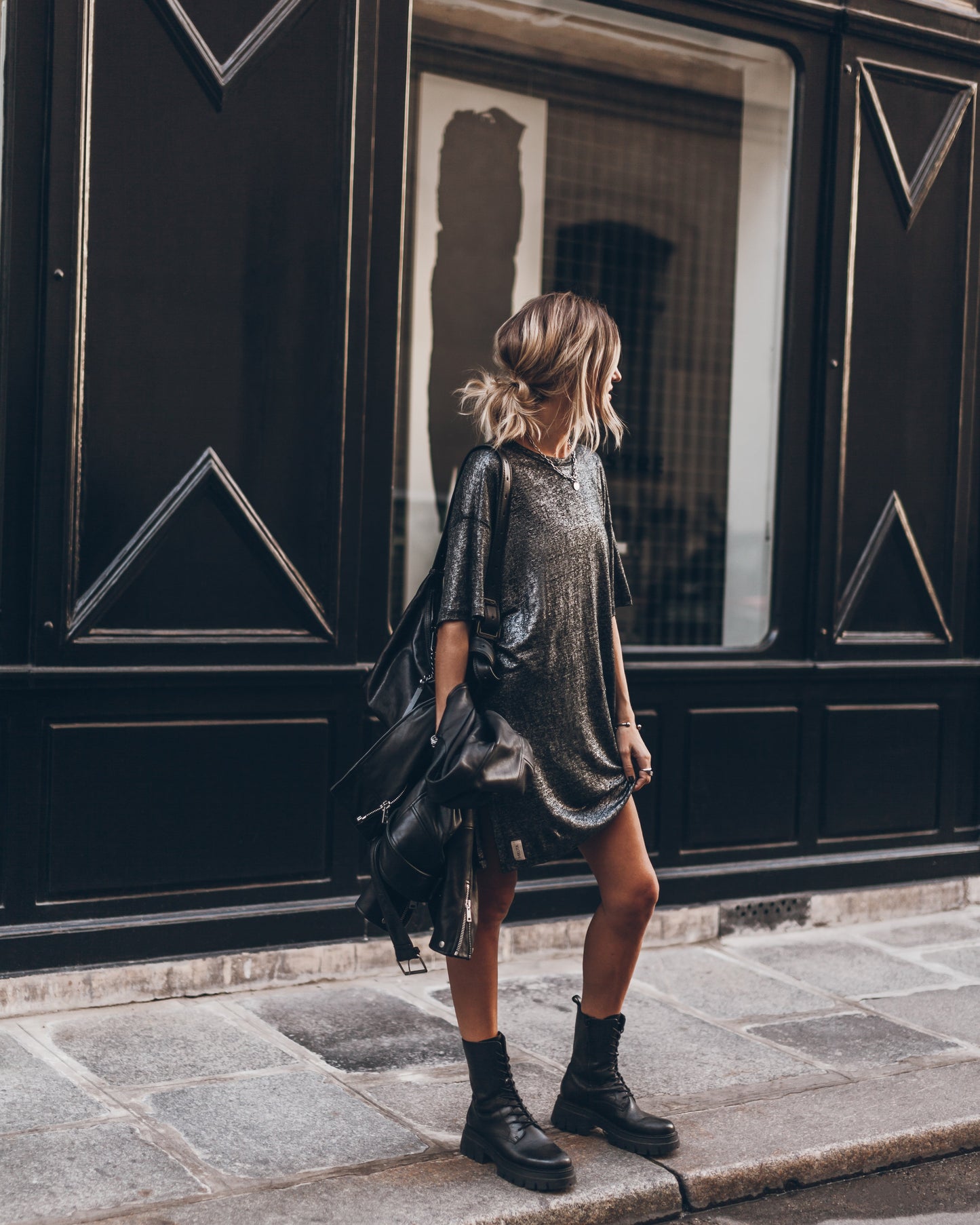 The dark, glittering linen dress
