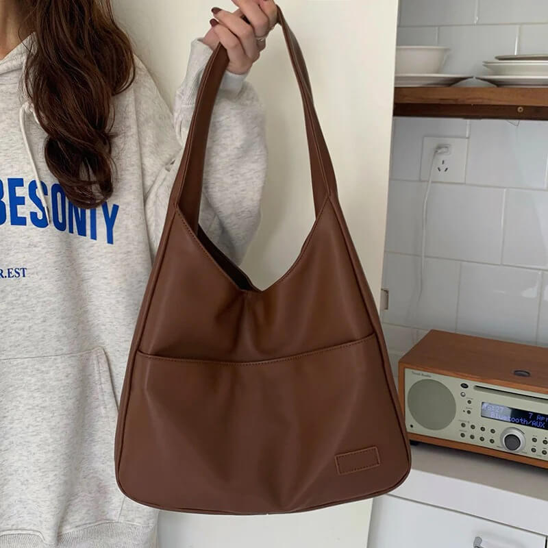 Hobo shoulder bag in faux leather messenger bag