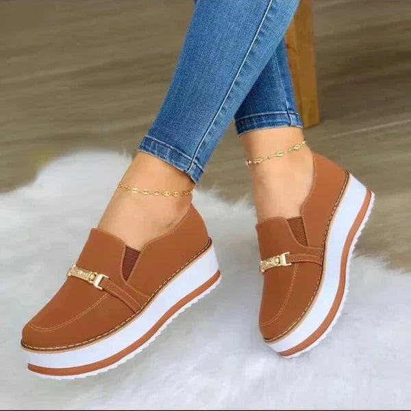 Women's sole sneakers