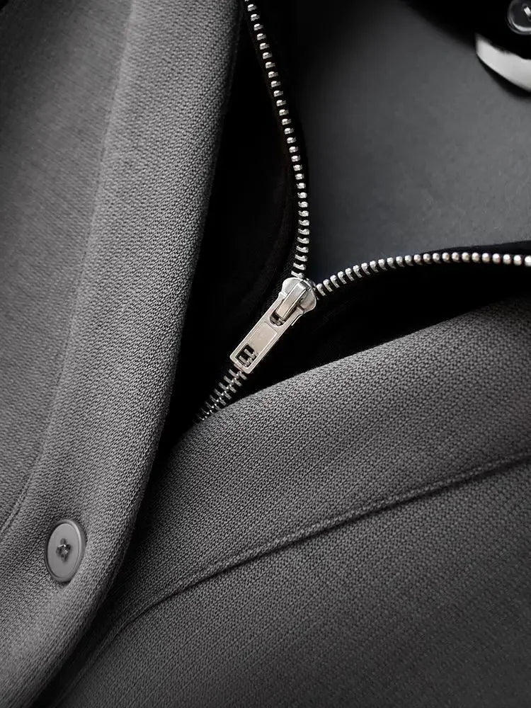 Tracksuit Trendy and versatile