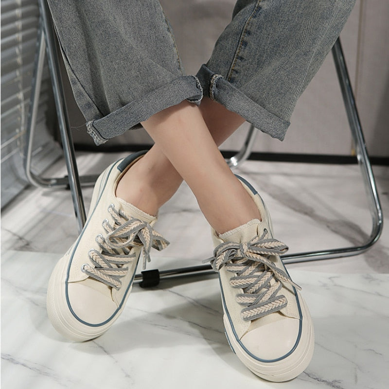 Comfortable chunky women's shoes