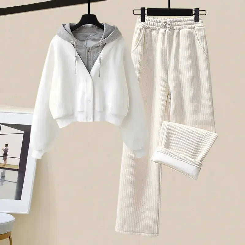 Tracksuit Trendy and versatile