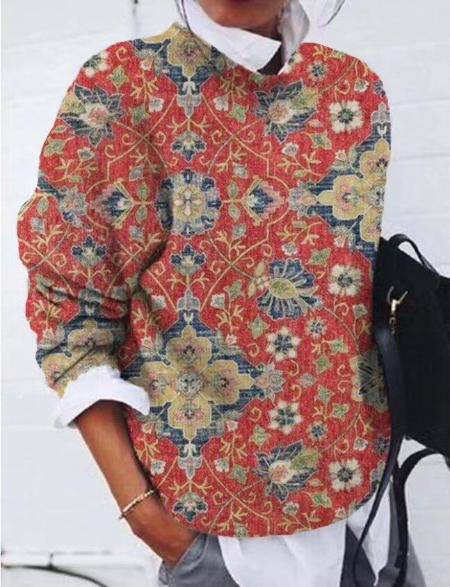 Fashionable sweater with flowers