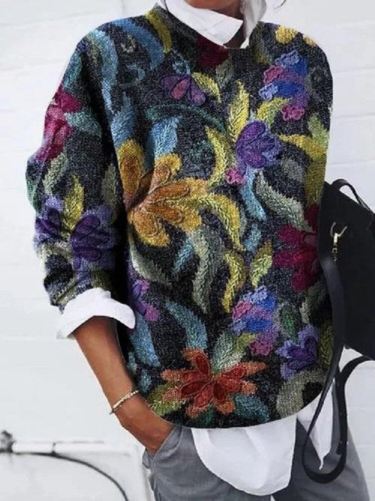 Fashionable sweater with flowers