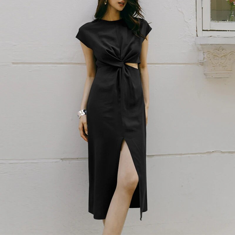 Women's midi dress with short sleeves and slits