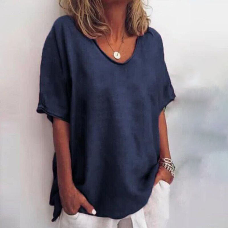 Casual shirt with a loose fit