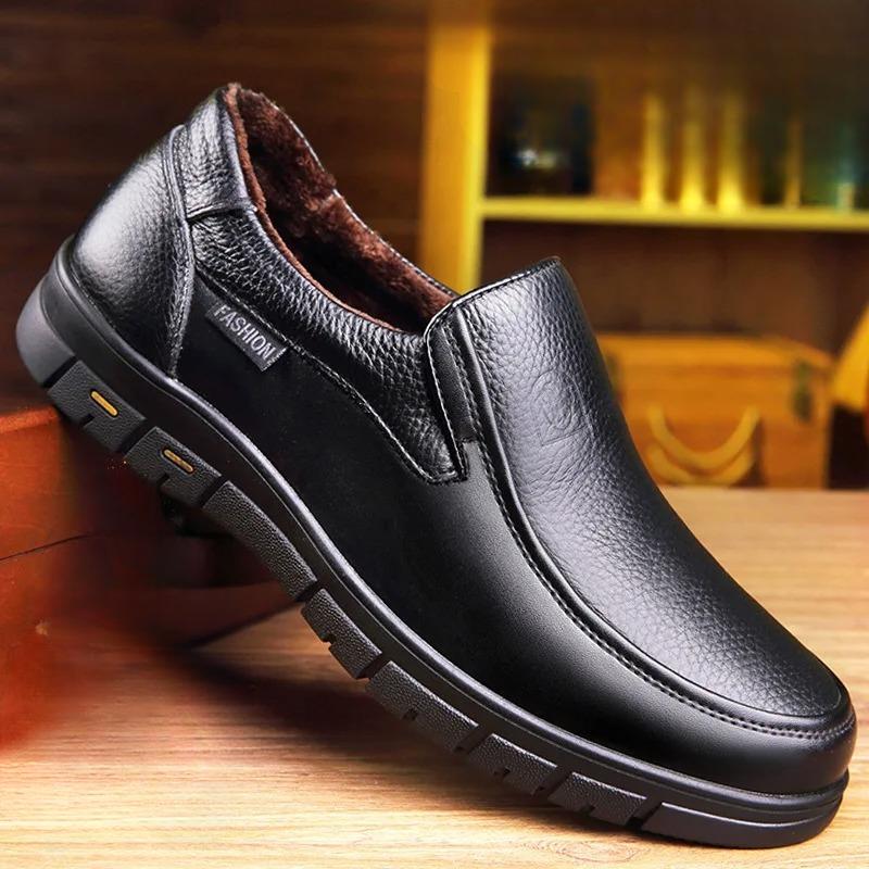 Men's casual shoes made from genuine leather