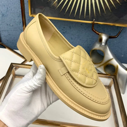 Retro leather shoes fashion