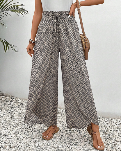 Elegant women's fabric trousers