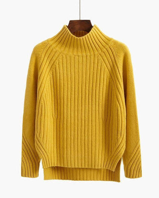 Women's turtleneck sweater with an elegant touch