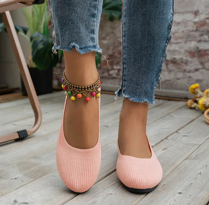 Fashionable women's casual shoes