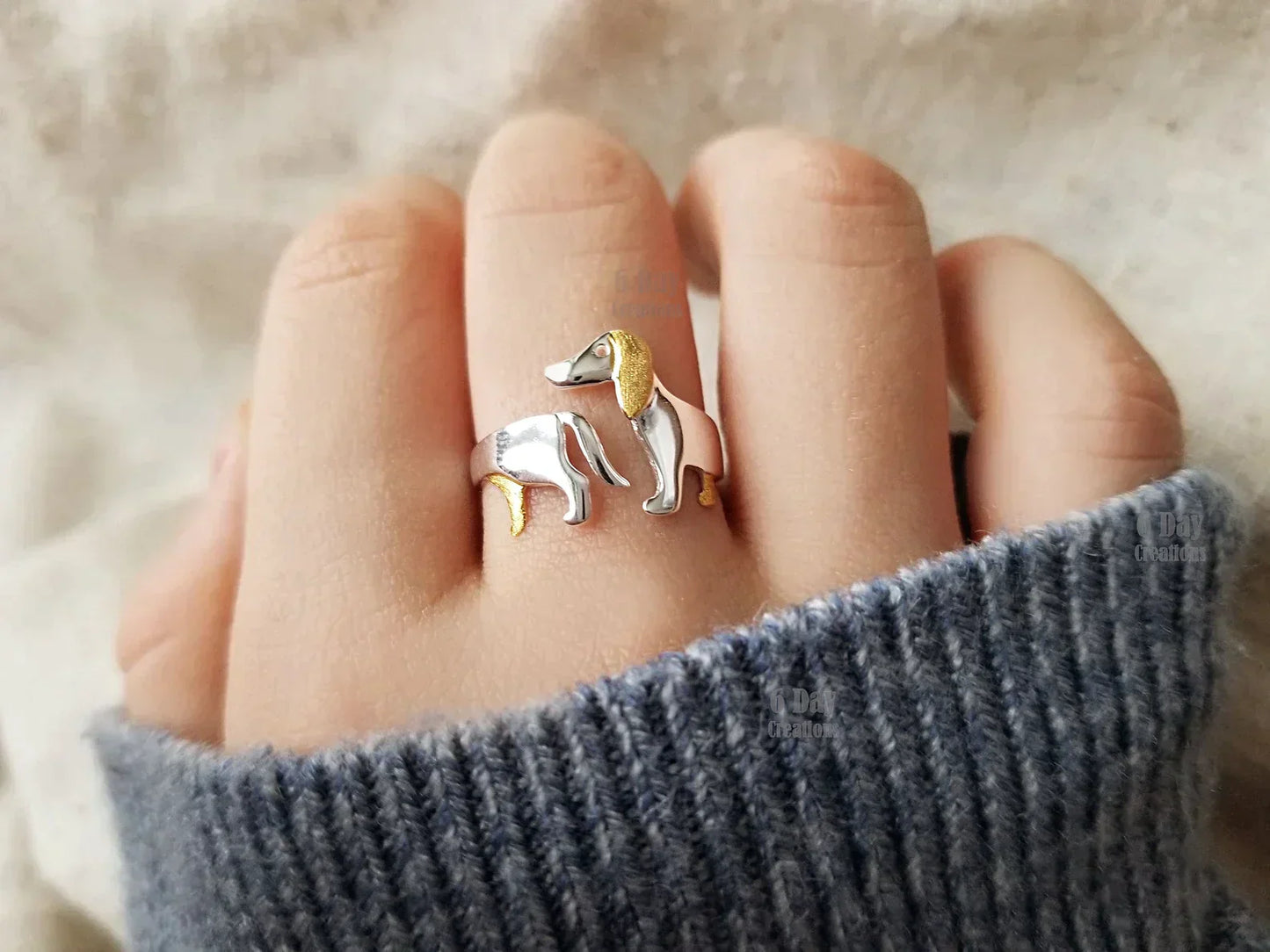 Cute dachshund ring - For the animal lovers among us!